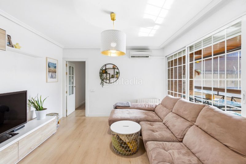 Foto ac3a0b68-0974-4b33-9f7e-1c5618c99bd4. Pis amb calefacció piscina a Rejas Madrid
