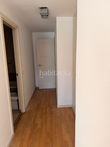 Foto d7fb0776-3c18-489b-85e8-5819cce871e6. Pis amb calefacció aparcament a Rejas Madrid