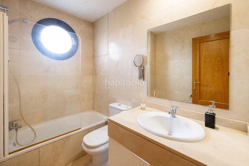 Foto 640dceac-08c7-4289-bfe5-4bd6a5070033. Pis amb calefacció aparcament piscina a Rejas Madrid