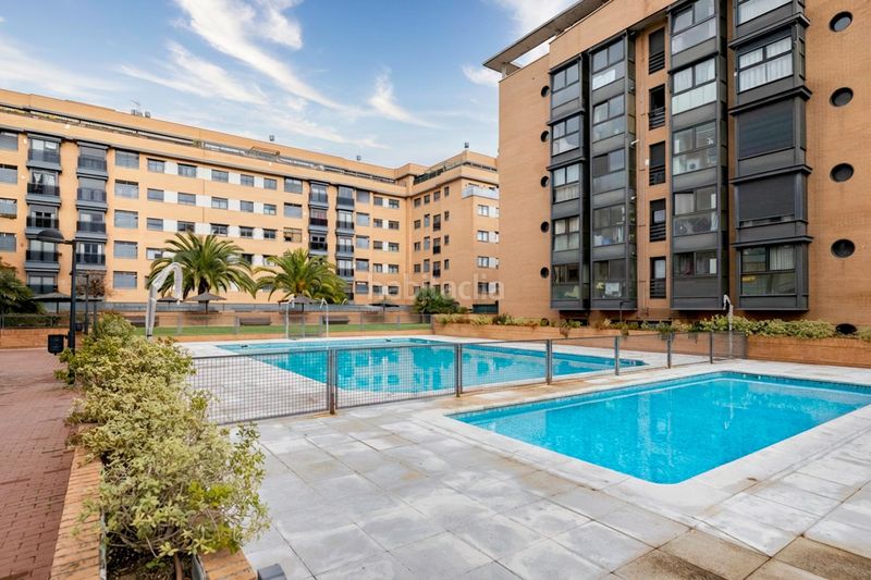 Foto 8a54e347-dbc2-4753-9938-dcd48cb06664. Pis amb calefacció aparcament piscina a Rejas Madrid
