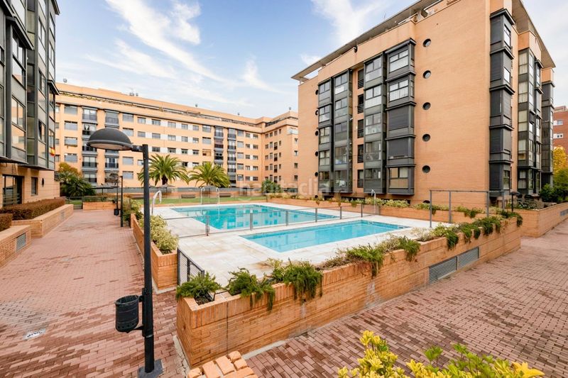 Foto a04c1e3e-3e3b-4673-97d7-bdd41f8afe91. Pis amb calefacció aparcament piscina a Rejas Madrid