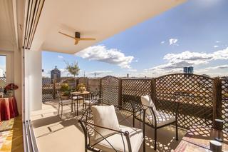 Ático en Almagro. Ático en esquina con terraza privada en almagro