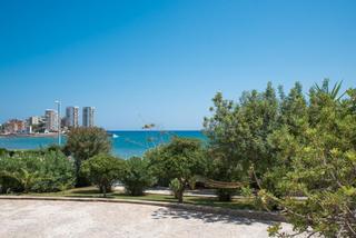 Xalet en Playa de la Concha. Impresionante villa a primera linea de playa en oropesa