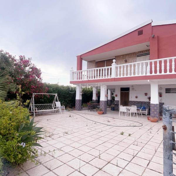 Foto ef2bdf31-7084-4621-9bb3-0b246678ed62. Chalet in El Grao Castellón de la Plana