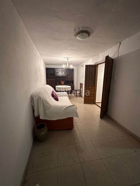 Foto b3a14e3a-9938-4c6a-a40a-928ef5c9c857. Casa adossada a Iznate