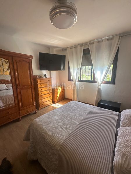 Foto a7084553-e0b8-4bfc-a837-dc38424c0291. Casa adossada amb aparcament a Riogordo