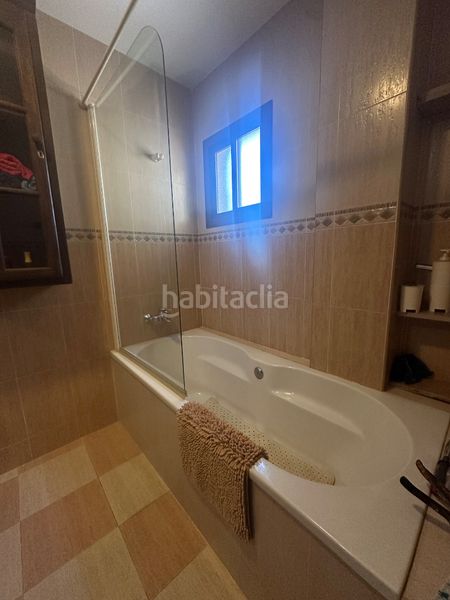 Foto ee757c37-114b-4d1c-8b1c-3610b76f27c3. Casa adossada amb aparcament a Riogordo