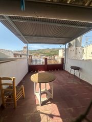 Casa a Benamargosa. Casa con gran potencial en el centro de benamargosa – posibilida