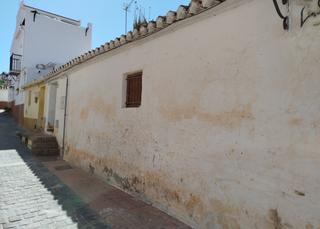 Casa a Benamocarra. Casa de pueblo con potencial y vistas en benamocarra