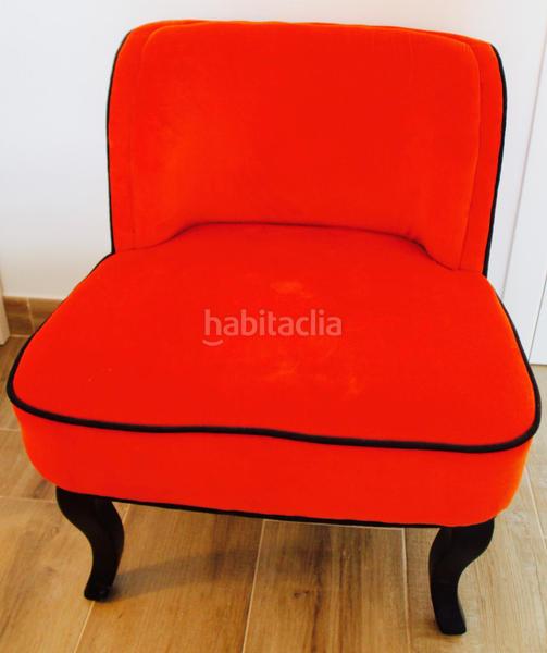 Foto 0bbc400a-2a0a-45dc-84c7-965f289aa836. Edifici amb piscina a Comares