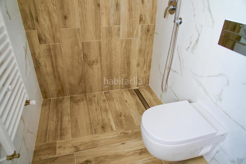 Foto 1eb47bef-b352-4415-b81f-5c15f2f6885c. Edifici amb piscina a Comares