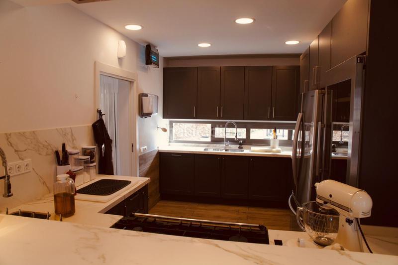 Foto 2683cad4-e09f-4b85-bcfa-be6cda6f15a8. Edifici amb piscina a Comares