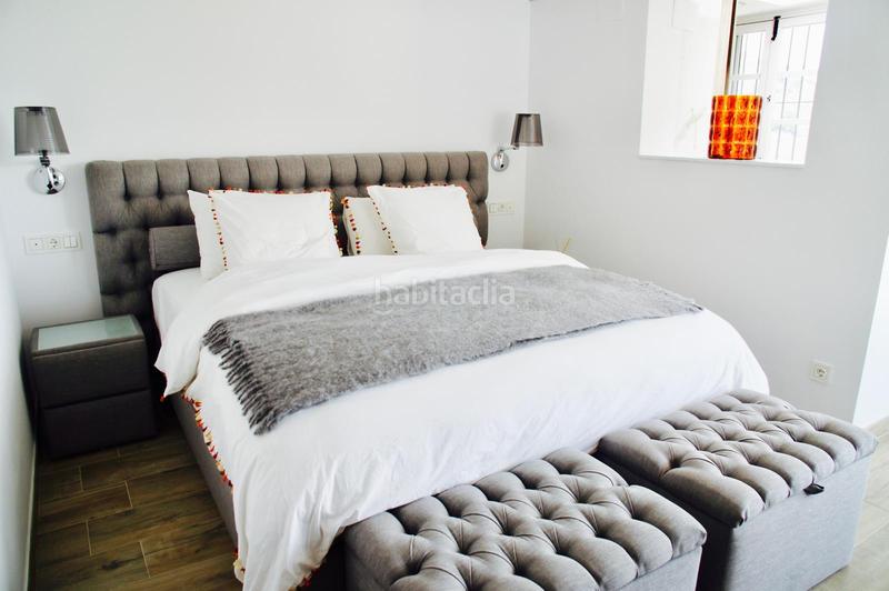 Foto 5a2ca647-f234-4ddf-9b74-72d706842a0f. Edifici amb piscina a Comares