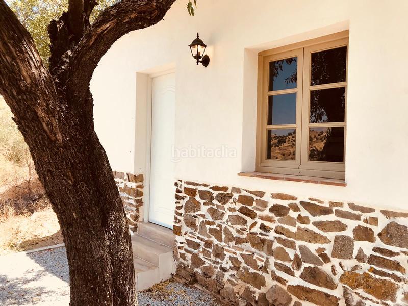 Foto 72f83f3a-162c-463b-9455-a33caa27f3fb. Edifici amb piscina a Comares