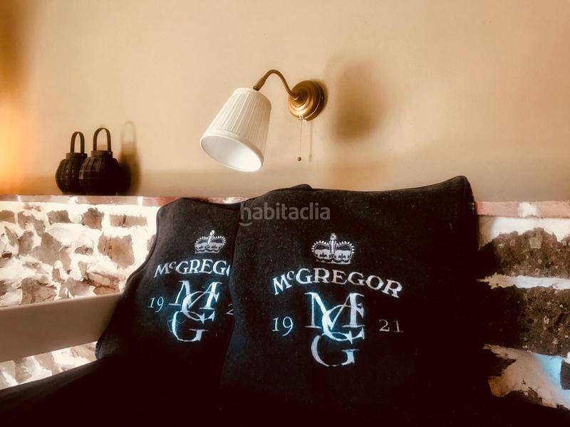 Foto 83a69256-80e3-4ea0-bb8b-8d562f1ef116. Edifici amb piscina a Comares