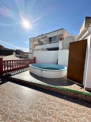 House in Benamargosa. Casa de pueblo con piscina en benamargosa