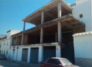 Edifici a Benamocarra. Edificio en construcción en benamocarra