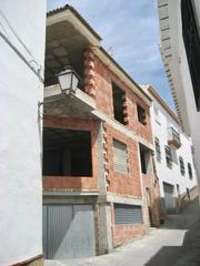 Casa adossada a Benamocarra. Adosado en construcción en benamocarra