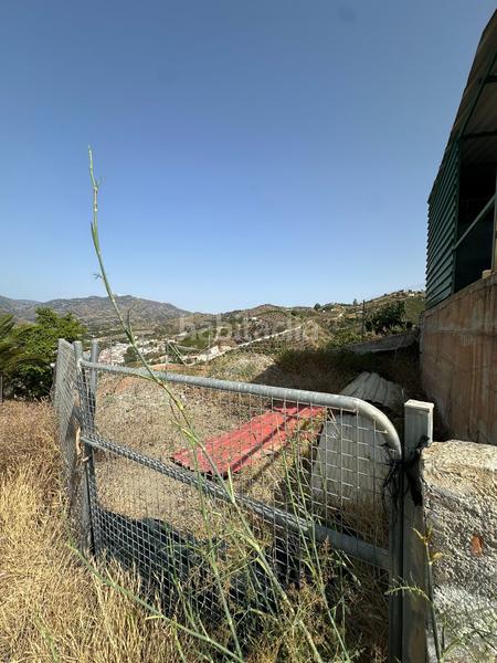 Foto 18ddd08a-d05f-4311-bf02-36db991a5872. Finca rústica cuadra en terreno de 102m2 en Benamargosa