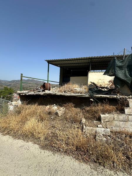 Foto c3ea4249-da37-41ae-87a4-f830bca6595d. Finca rústica cuadra en terreno de 102m2 en Benamargosa