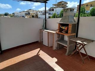 Casa adossada a Benamocarra