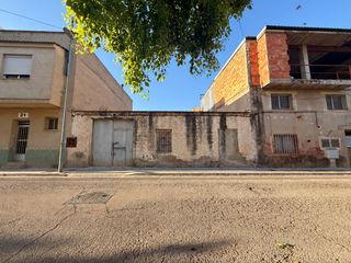 Local Comercial a Calle Cheste 25