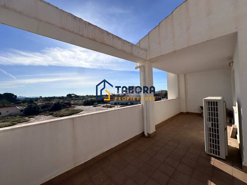 Foto 51fabe58-6c58-4906-9ade-62b23d7b94d0. Casa aparellada amb aparcament a Centro Mutxamel
