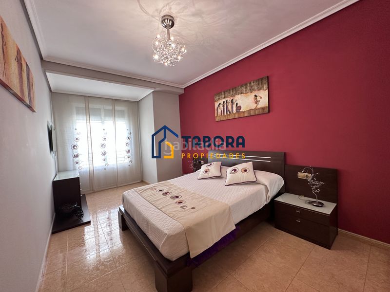 Foto b5767840-3747-47c6-a5df-05db0d996d73. Casa aparellada amb aparcament a Centro Mutxamel