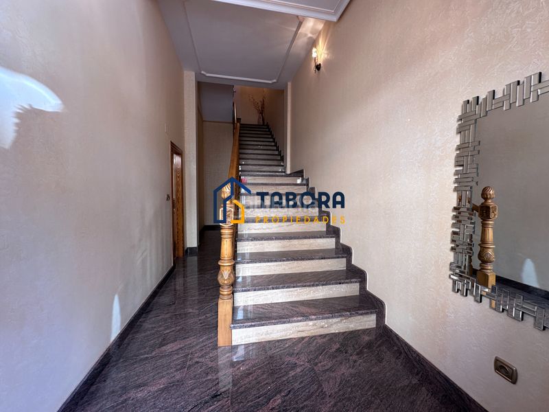 Foto be161419-2519-4ee7-b6cc-48c2f275ccc9. Casa aparellada amb aparcament a Centro Mutxamel