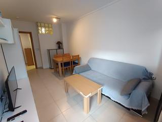 Apartament  Glorieta del reino unido. Apartamento turistico incluye plaza garaje