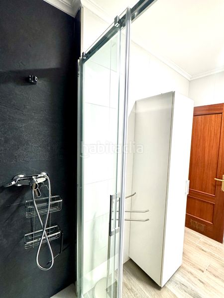 Foto 16f8e405-0fc3-43f3-b425-63179df945a0. Rent flat with heating in Laviada Gijón