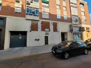 Geschftsraum en Calle rota 19. Local en bruto