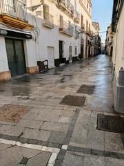 Local Comercial en Calle Jesús de los Milagros 12
