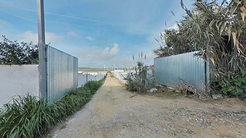 Foto b7577df4-31bc-4624-b9e5-cd31ef043288. Casa 3 casas independientes con terreno en Vejer Vejer de la Frontera