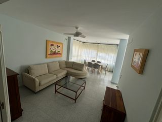 Lloguer Apartament a Carrer de la rioja 3. Alquiler temporada de verano
