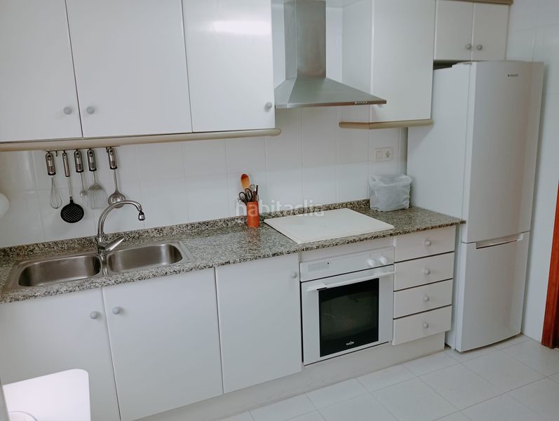 Foto 845df725-ea52-44e4-a4ea-a1e667e5b1c0. Apartament amb aparcament piscina a Playa de Gandía Gandia