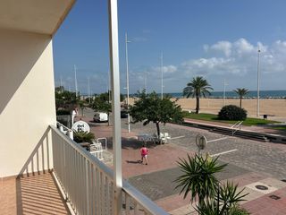 Apartament a Carrer escullera 1. Piso en venta en primera linea