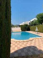 Miete Chalet in Carrer de la bova 13. Chalet en playa de gandia
