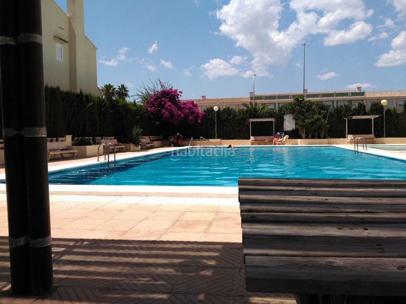 Foto c8a6084a-41a7-47d4-b334-eecdbe476c7b. Lloguer apartament amb piscina a Playa de Gandía Gandia