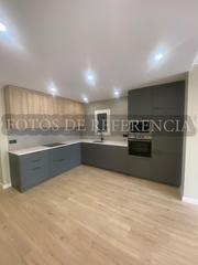 Flat in Carrer d'Entença 37