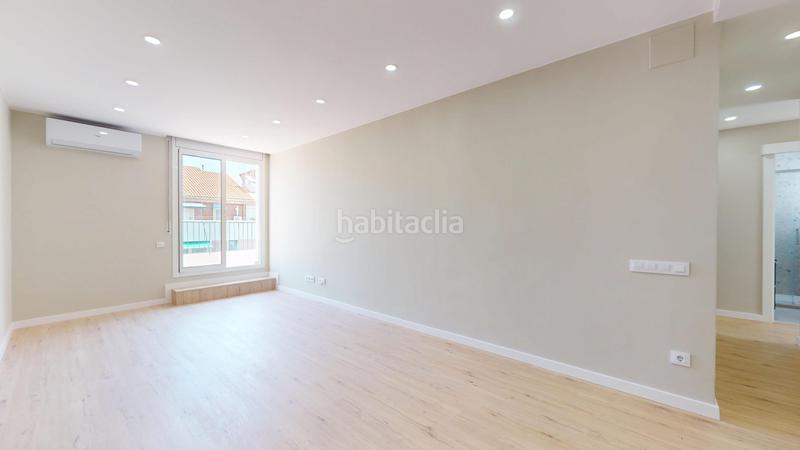 Foto 14766515-6f88-4f7a-b79e-97fb1f8af624. Ático  reformado en calle entença en Sant Antoni Barcelona