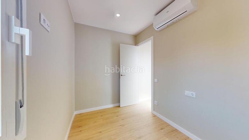 Foto 4a55d630-a9d4-4df0-b15b-9a95a46eee51. Ático  reformado en calle entença en Sant Antoni Barcelona