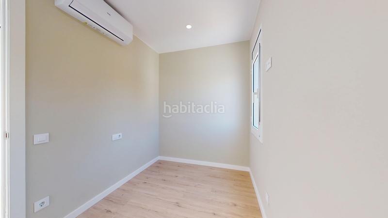 Foto 786abf79-062e-4dbd-92ca-70a4f70a8350. Ático  reformado en calle entença en Sant Antoni Barcelona