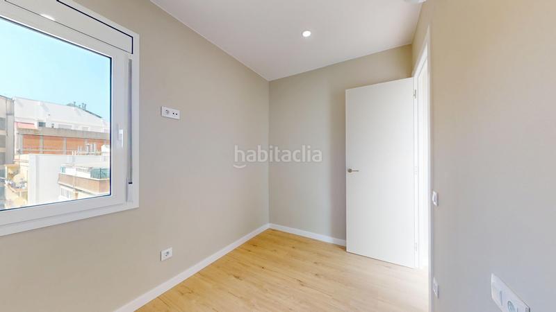 Foto 819b4439-c4a4-4dce-b916-4988895c888a. Ático  reformado en calle entença en Sant Antoni Barcelona