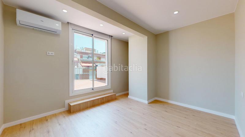 Foto 91353730-1213-4432-b3d9-67e3fee7335d. Ático  reformado en calle entença en Sant Antoni Barcelona