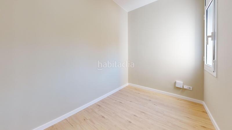 Foto fbe94bdb-00db-47e6-8f54-e7a8a7e64cf2. Ático  reformado en calle entença en Sant Antoni Barcelona