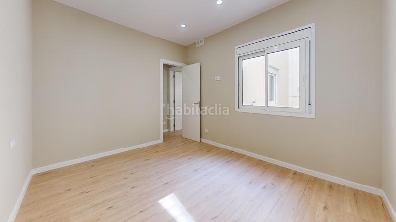 Foto 11d601ad-ec97-4489-9f35-8a88fb74224e. Piso  reformado en calle rossello en El Camp de l´Arpa del Clot Barcelona