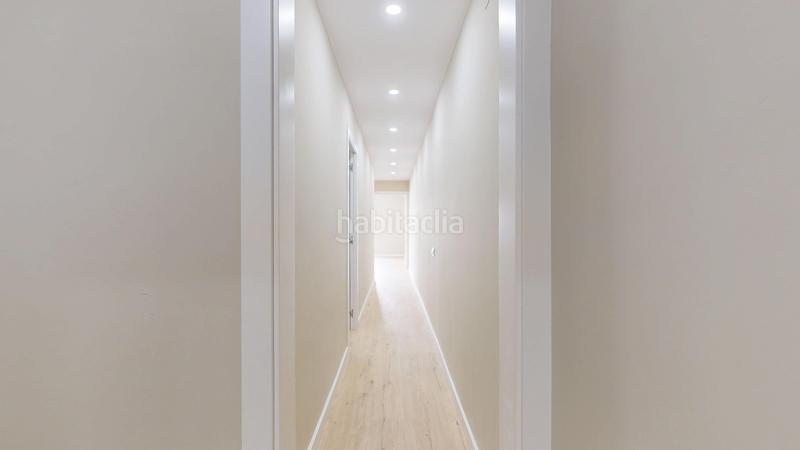 Foto 8498d999-784b-4ea5-ba59-19c28085ff26. Piso  reformado en calle rossello en El Camp de l´Arpa del Clot Barcelona