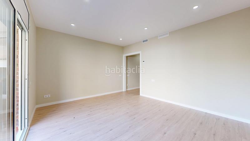 Foto a7636e09-82a2-4b19-b846-b2d7c52f54fe. Piso  reformado en calle rossello en El Camp de l´Arpa del Clot Barcelona