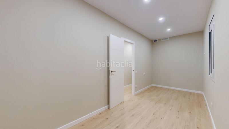 Foto d5334a36-3151-443f-99a7-88694a13cc6c. Piso  reformado en calle rossello en El Camp de l´Arpa del Clot Barcelona